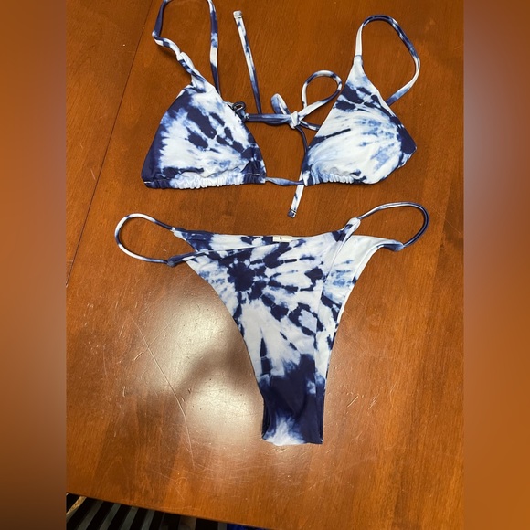 TIE DYE BIKINI - Picture 1 of 3